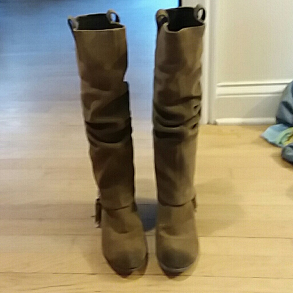 Suede leather boots